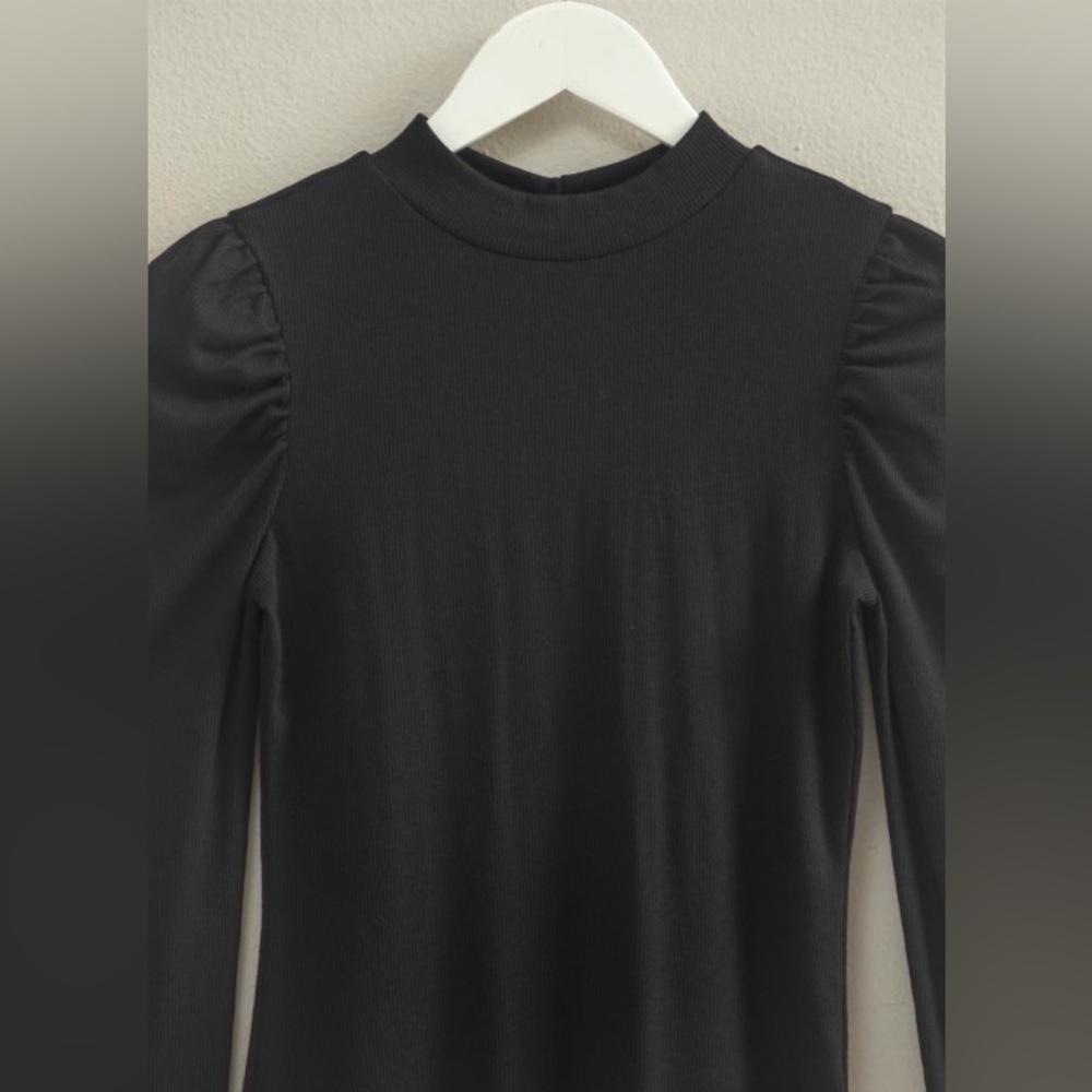 #45 Elegant Puff Sleeve Top- Black